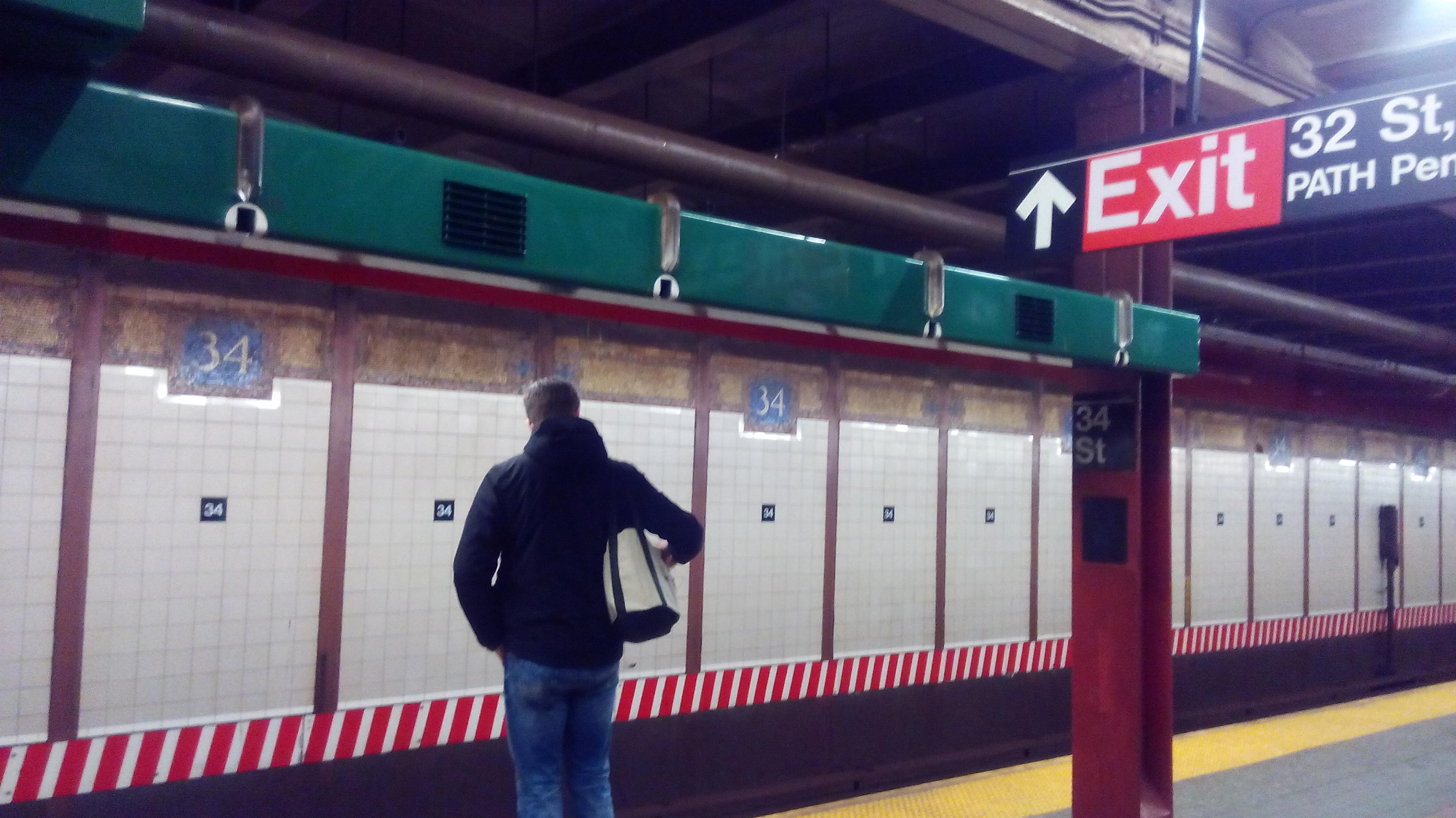 Reach New York, et musikinstrument på 34th St station